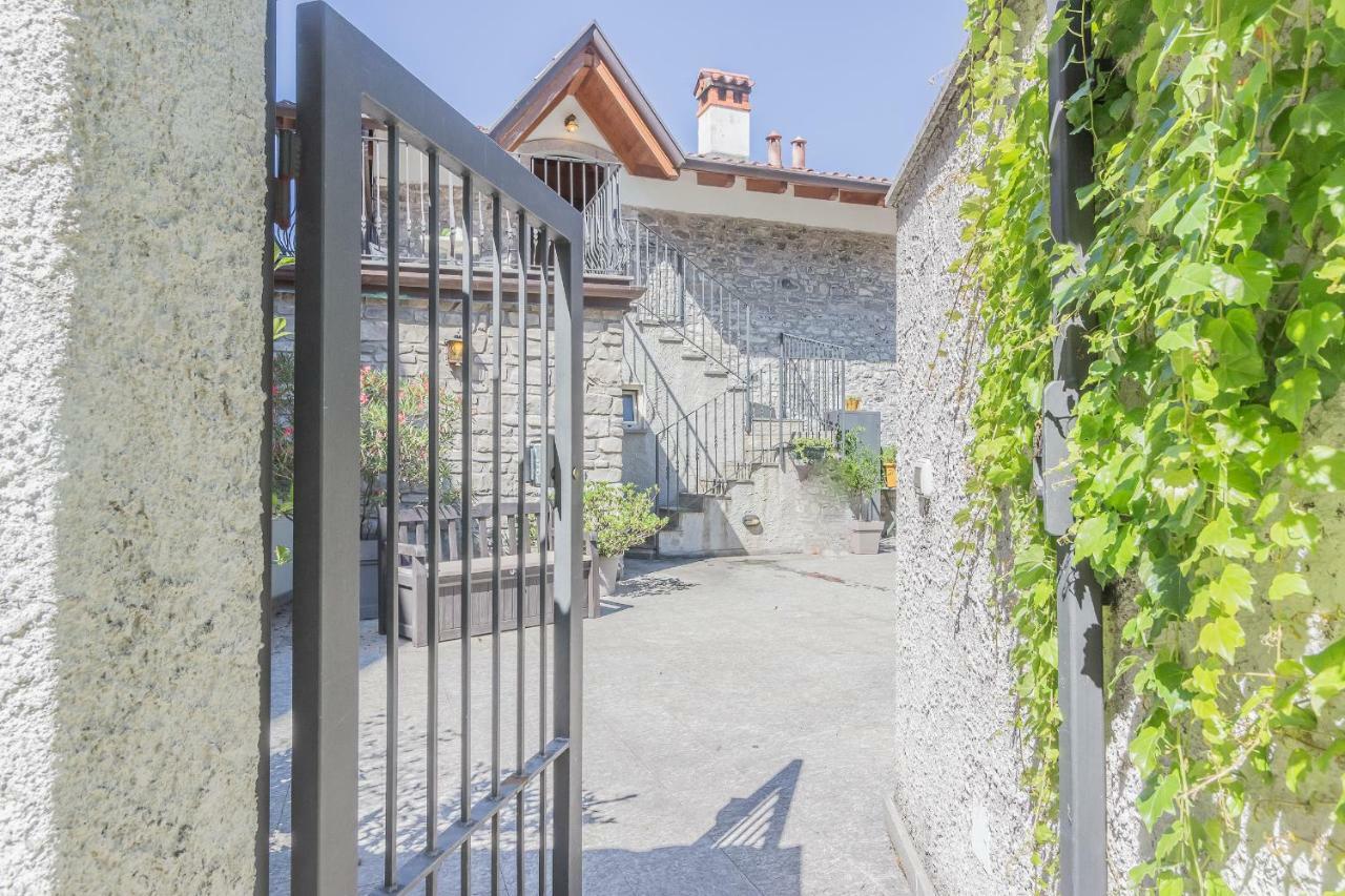 ヴァレンナCasa Del Tiglioアパートメント エクステリア 写真