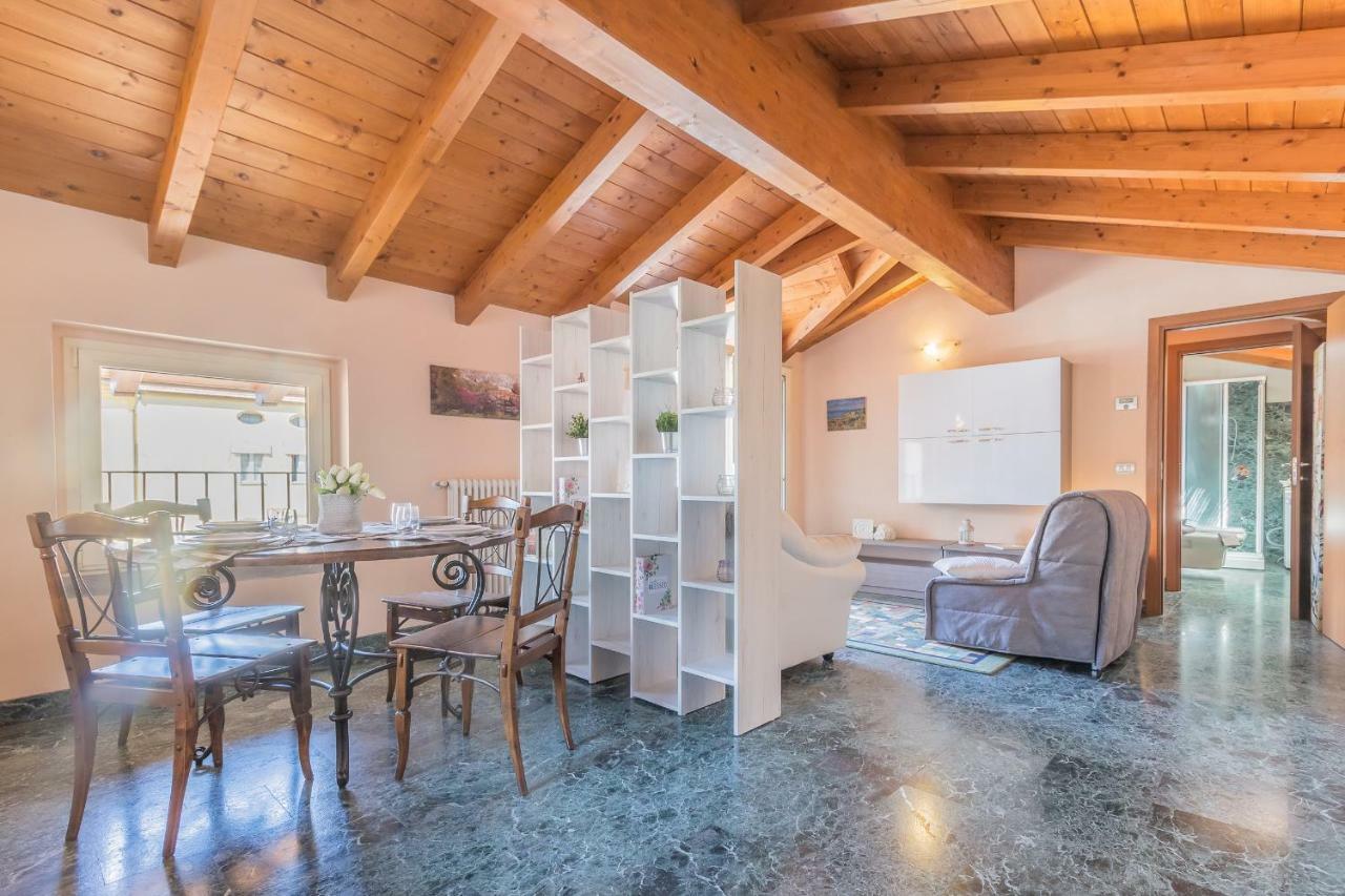 ヴァレンナCasa Del Tiglioアパートメント エクステリア 写真